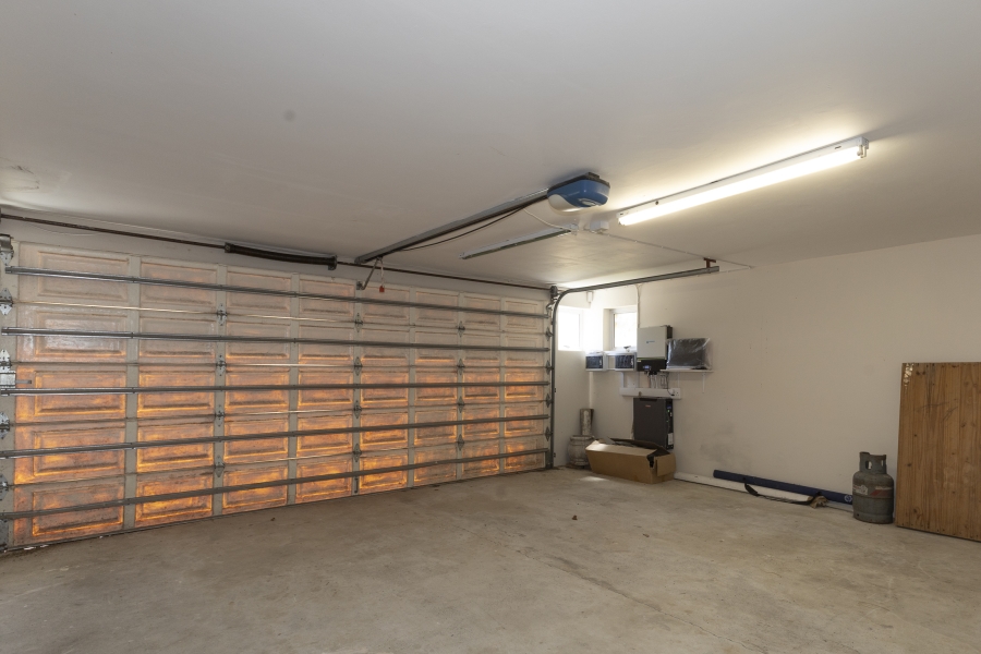 5 Bedroom Property for Sale in Kleinemonde Eastern Cape